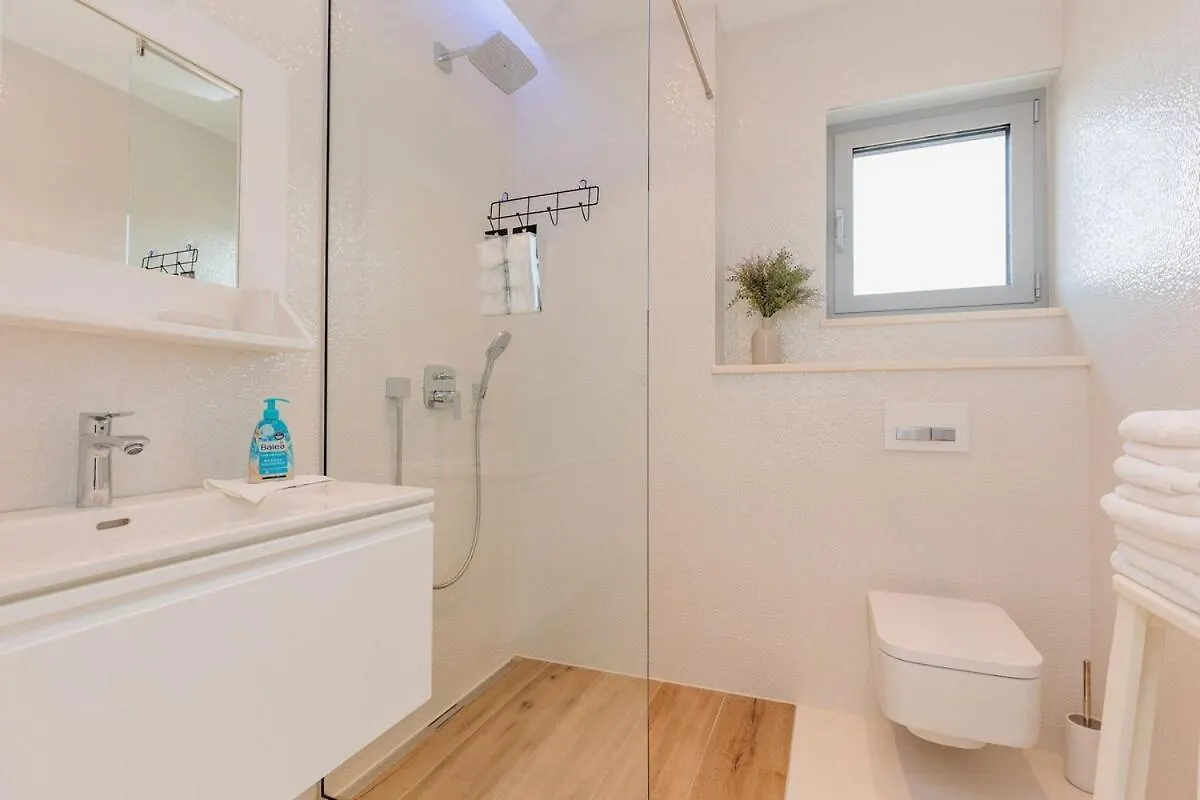 Luxury Apartment With Sea Wiew, Next To The Beach Sukošan